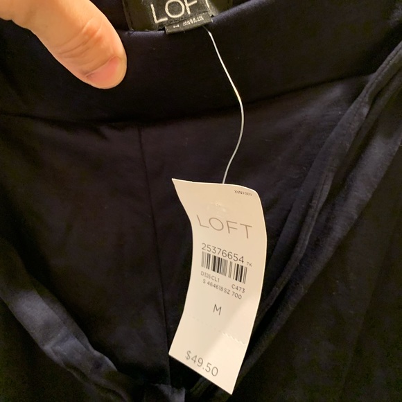 Loft Navy Short NWT - Picture 3 of 3